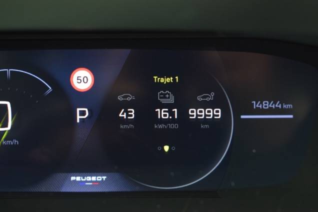 PEUGEOT 208 GT 156 CV 115KW / 16000 KMS / 1ere MAIN / TOIT PANORAMIQUE / POMPE A CHALEUR / DRIVE ASSIST PLUS 17