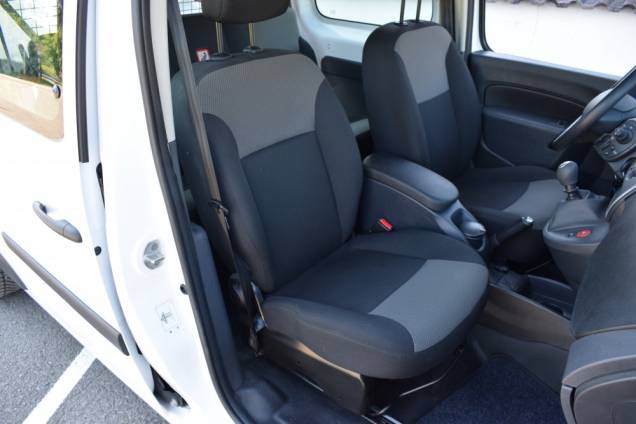 RENAULT KANGOO EXPRESS MAXI DCI 115 CV GRAND VOLUME GRAND CONFORT / 17500 KMS 21