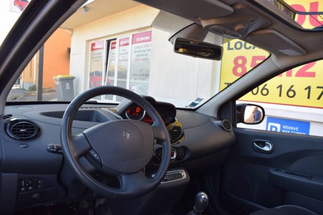 RENAULT TWINGO 1.2 16V 75 CV / TOIT OUVRANT PANORAMIQUE  11
