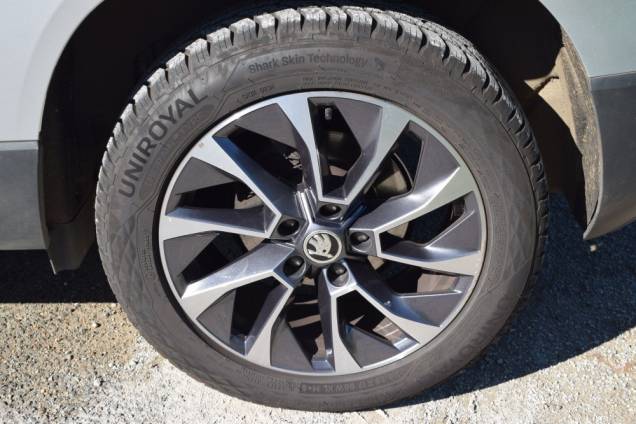 SKODA KAROQ EDITION DRIVE 125 YEARS 150 CV DSG 7 / 1ere MAIN / 72000 KMS / SUIVI COMPLET SKODA 10