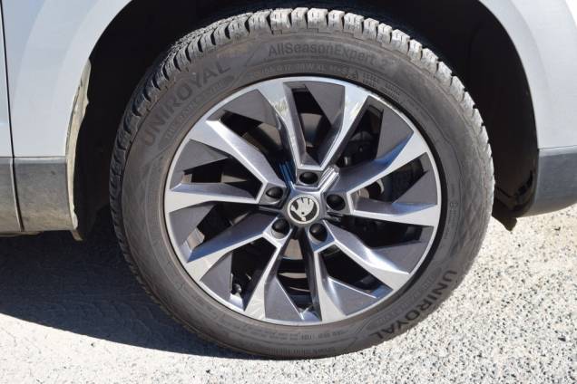 SKODA KAROQ EDITION DRIVE 125 YEARS 150 CV DSG 7 / 1ere MAIN / 72000 KMS / SUIVI COMPLET SKODA 11