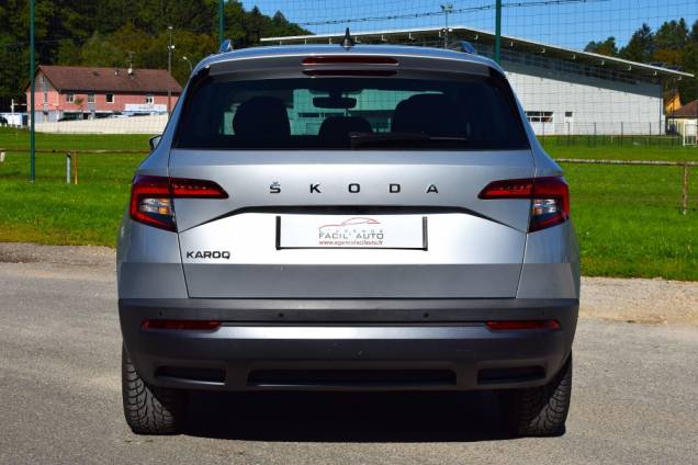 SKODA KAROQ EDITION DRIVE 125 YEARS 150 CV DSG 7 / 1ere MAIN / 72000 KMS / SUIVI COMPLET SKODA 6