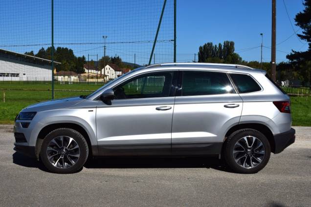 SKODA KAROQ EDITION DRIVE 125 YEARS 150 CV DSG 7 / 1ere MAIN / 72000 KMS / SUIVI COMPLET SKODA 8