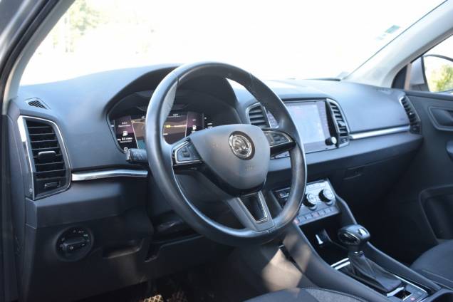 SKODA KAROQ EDITION DRIVE 125 YEARS 150 CV DSG 7 / 1ere MAIN / 72000 KMS / SUIVI COMPLET SKODA 13