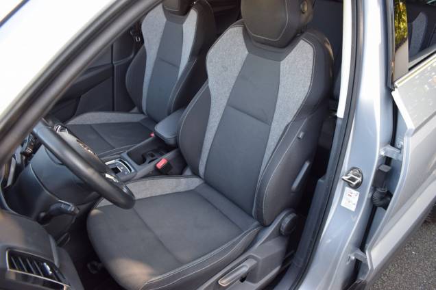 SKODA KAROQ EDITION DRIVE 125 YEARS 150 CV DSG 7 / 1ere MAIN / 72000 KMS / SUIVI COMPLET SKODA 14