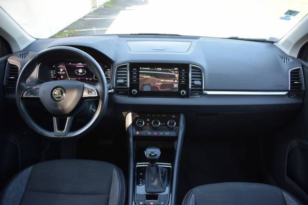 SKODA KAROQ EDITION DRIVE 125 YEARS 150 CV DSG 7 / 1ere MAIN / 72000 KMS / SUIVI COMPLET SKODA 16