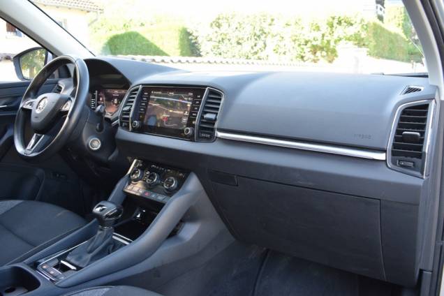 SKODA KAROQ EDITION DRIVE 125 YEARS 150 CV DSG 7 / 1ere MAIN / 72000 KMS / SUIVI COMPLET SKODA 25
