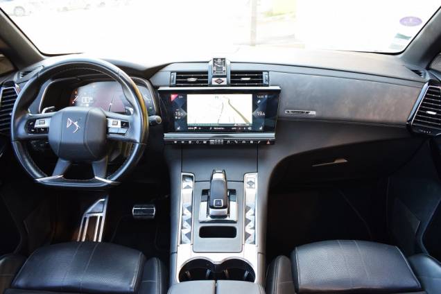 DS DS7 CROSSBACK EDITION LOUVRE 1.6 180 CV / 1ere MAIN / SUIVI COMPLET / FOCAL ELECTRA / TOIT OUVRANT PANORAMIQUE 18