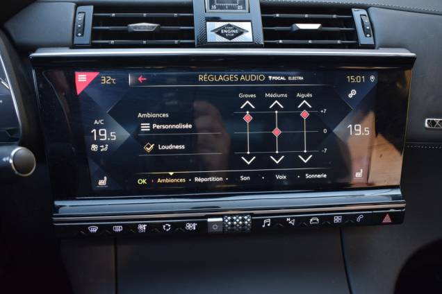DS DS7 CROSSBACK EDITION LOUVRE 1.6 180 CV / 1ere MAIN / SUIVI COMPLET / FOCAL ELECTRA / TOIT OUVRANT PANORAMIQUE 28
