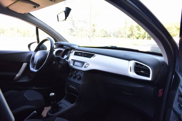CITROEN C3 CONFORT 1.4 i 75 CV 13