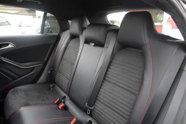 MERCEDES BENZ CLASSE CLA SHOOTING BRAKE FASCINATION 200 136 CV 7G-DCT 4 MATIC / TOIT OUVRANT PANORAMIQUE 10