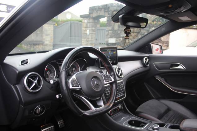 MERCEDES BENZ CLASSE CLA SHOOTING BRAKE FASCINATION 200 136 CV 7G-DCT 4 MATIC / TOIT OUVRANT PANORAMIQUE 10