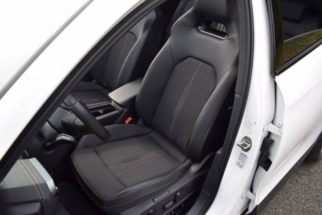 CUPRA FORMENTOR HYBRID RECHARGEABLE 204 CV DSG 6 / 1ere MAIN / TOIT OUVRANT PANORAMIQUE / 35000 KMS / ORIGINE FRANCE 15 CUPRA FORMENTOR HYBRID RECHARGEABLE 204 CV DSG 6 / 1ere MAIN / TOIT OUVRANT PANORAMIQUE / 35000 KMS / ORIGINE FRANCE 15