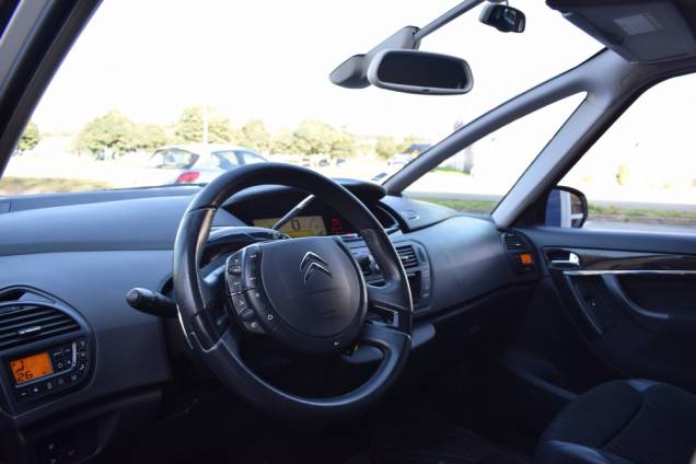 CITROEN C4 PICASSO EXCLUSIVE 1.6 HDI 110 CV BOITE AUTOMATIQUE 10 CITROEN C4 PICASSO EXCLUSIVE 1.6 HDI 110 CV BOITE AUTOMATIQUE 10
