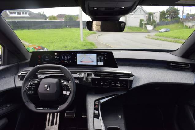 PEUGEOT 3008 GT HYBRID 136 CV E-DSC 11