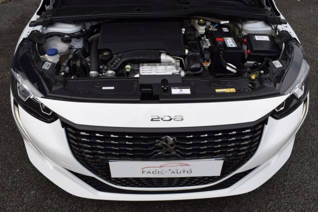 PEUGEOT 208 ALLURE 100 CV BV6 / 3100 Kms 17