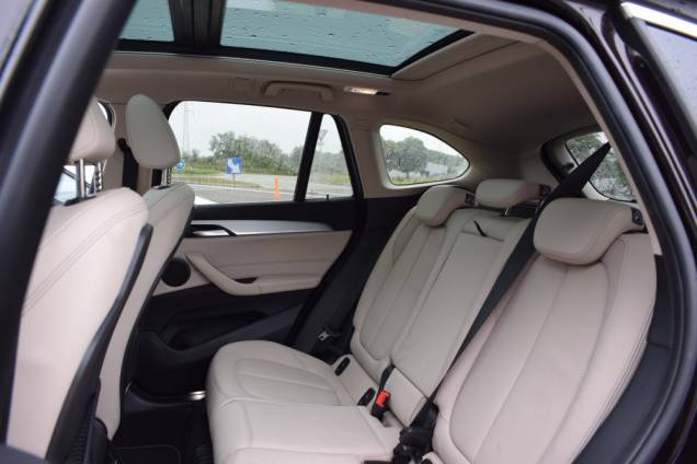 BMW X1 XLINE 20 i A X-DRIVE 192 CV BVA / 1ere MAIN 13