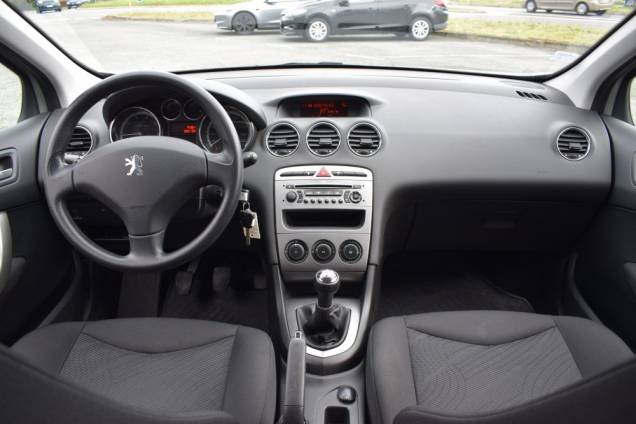PEUGEOT 308 SW 1.4 95 CV BREAK / 1ère MAIN / 59900 KMS 16