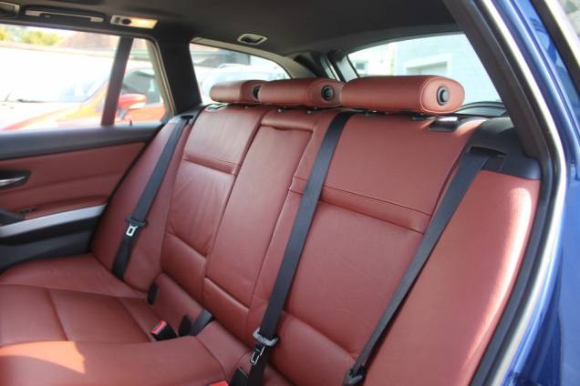 BMW SERIE 3 SPORT DESIGN 3.0 D 245 CV XDRIVE BVA / SUIVI DISPONIBLE COMPLET / TOIT OUVRANT PANORAMIQUE 13 BMW SERIE 3 SPORT DESIGN 3.0 D 245 CV XDRIVE BVA / SUIVI DISPONIBLE COMPLET / TOIT OUVRANT PANORAMIQUE 13