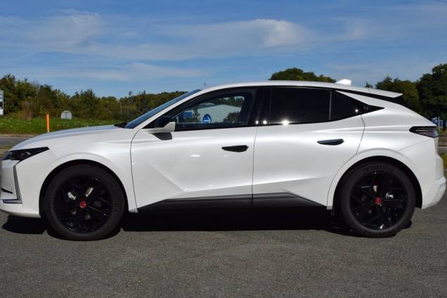 DS DS4 PERFORMANCE LINE + HDI 130 CV EAT8 / 8800 KMS / 1ere MAIN / MATRIX LED 8