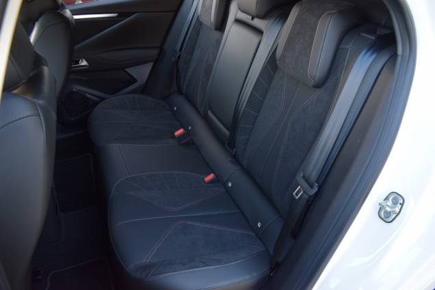 DS DS4 PERFORMANCE LINE + HDI 130 CV EAT8 / 8800 KMS / 1ere MAIN / MATRIX LED 20