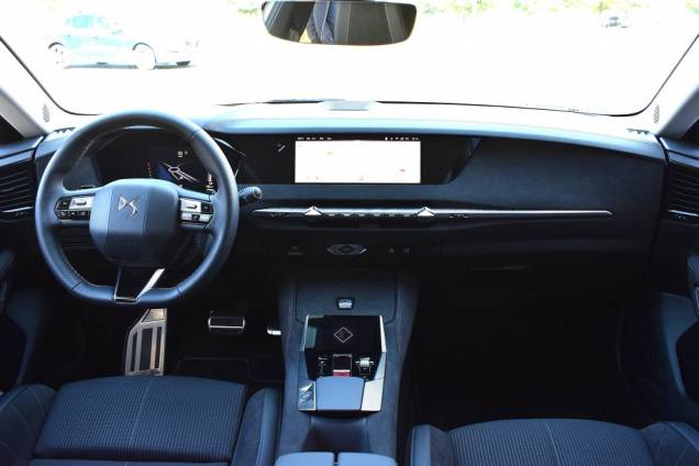 DS DS4 PERFORMANCE LINE + HDI 130 CV EAT8 / 8800 KMS / 1ere MAIN / MATRIX LED 22