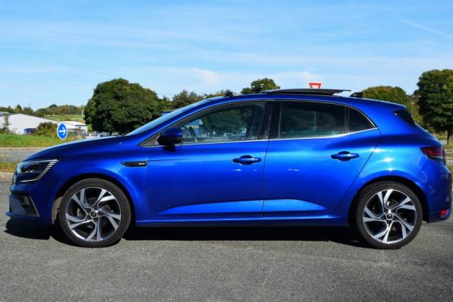 RENAULT MEGANE IV RS LINE DCI 115 CV EDC7 / 48500 KMS / TOIT OUVRANT PANORAMIQUE 8 RENAULT MEGANE IV RS LINE DCI 115 CV EDC7 / 48500 KMS / TOIT OUVRANT PANORAMIQUE 8