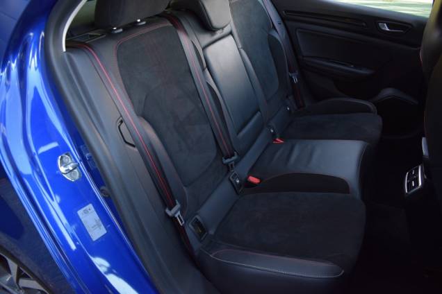 RENAULT MEGANE IV RS LINE DCI 115 CV EDC7 / 48500 KMS / TOIT OUVRANT PANORAMIQUE 21 RENAULT MEGANE IV RS LINE DCI 115 CV EDC7 / 48500 KMS / TOIT OUVRANT PANORAMIQUE 21