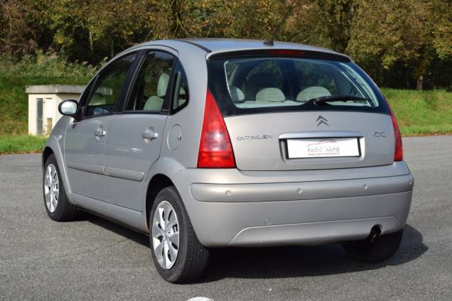 CITROEN C3 EXCLUSIVE 1.4 I 75 CV  4