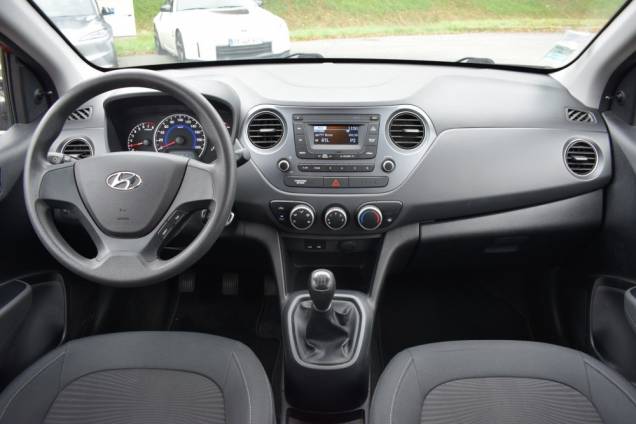 HYUNDAI I 10 INITIA 67 CV / 40950 KMS 12