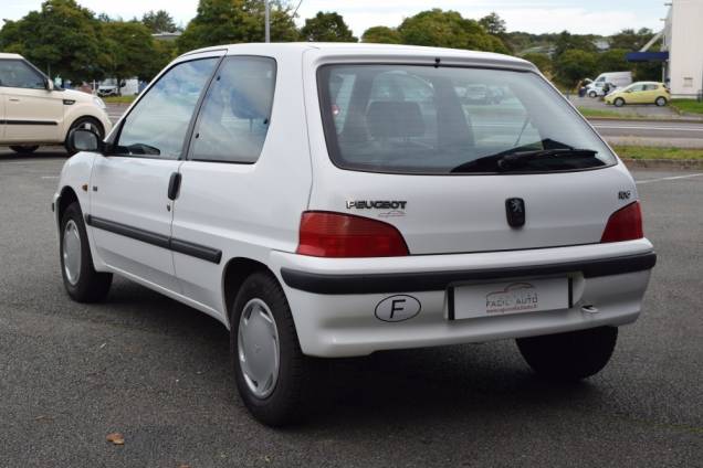 PEUGEOT 106 1.6 90 CV BOITE AUTOMATIQUE / 1ère MAIN / 34500 KMS  4