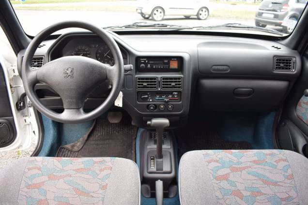 PEUGEOT 106 1.6 90 CV BOITE AUTOMATIQUE / 1ère MAIN / 34500 KMS  17