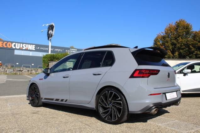 VOLKSWAGEN GOLF GTI CLUBSPORT 300 CV DSG7 / TOIT OUVRANT PANORAMIQUE 7