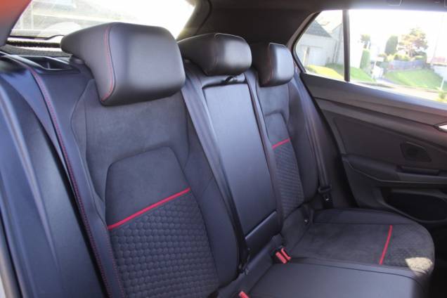 VOLKSWAGEN GOLF GTI CLUBSPORT 300 CV DSG7 / TOIT OUVRANT PANORAMIQUE 13