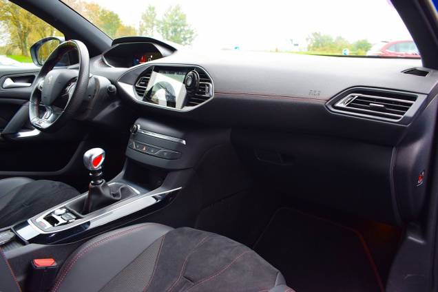 PEUGEOT 308 GTI 263 CV / 54500 KMS / 1ere MAIN / DENON / SUIVI SOUS CONTRAT EXCLUSIF PEUGEOT 30