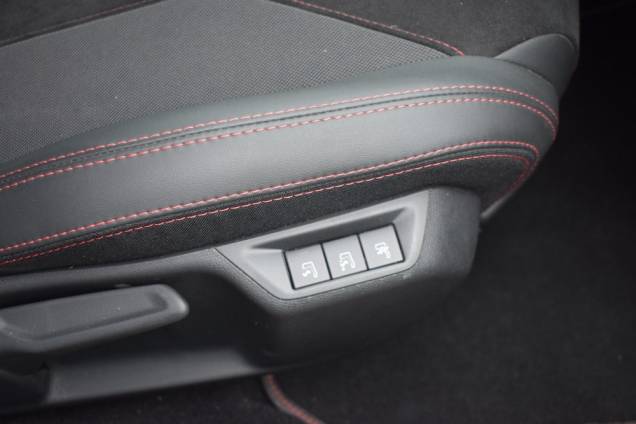PEUGEOT 308 GTI 263 CV / 54500 KMS / 1ere MAIN / DENON / SUIVI SOUS CONTRAT EXCLUSIF PEUGEOT 31
