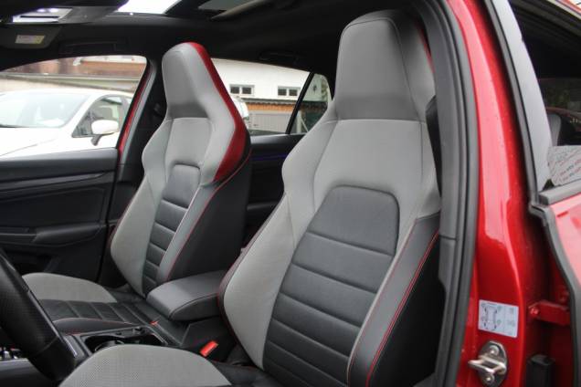 VOLKSWAGEN GOLF GTI CLUBSPORT 300 CV DSG7 / TOIT OUVRANT PANORAMIQUE 15