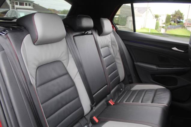 VOLKSWAGEN GOLF GTI CLUBSPORT 300 CV DSG7 / TOIT OUVRANT PANORAMIQUE 18