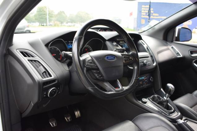 FORD FOCUS ST 2.0 TDCI 185 CV BVM6  9