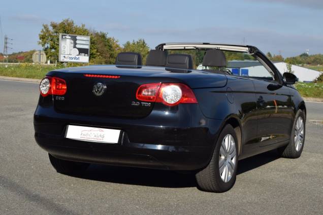 VOLKSWAGEN EOS SPORTLINE 2.0 TDI 140 CV BVM 6  / 1ere MAIN / SUIVI COMPLET 4