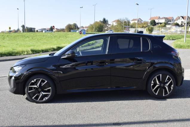 PEUGEOT 208 GT HYBRID 136 CV E-DSC 8