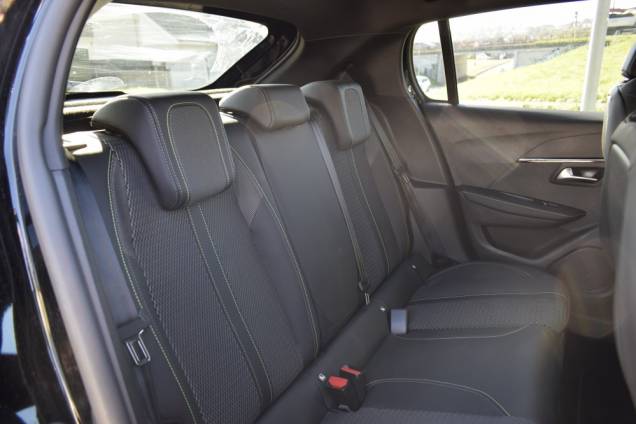 PEUGEOT 208 GT HYBRID 136 CV E-DSC 15