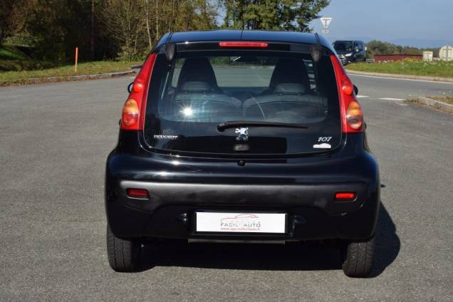 PEUGEOT 107 1.0 68 CV 5 PORTES 6