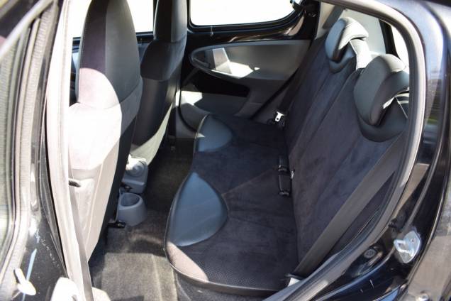 PEUGEOT 107 1.0 68 CV 5 PORTES 13