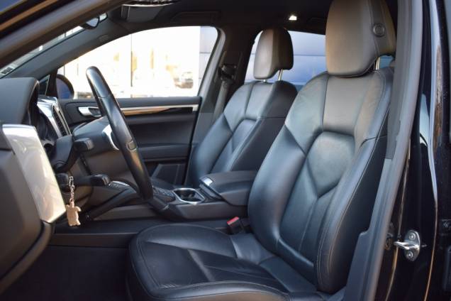 PORSCHE CAYENNE DIESEL 3.0 V6 245 CV BVA 10