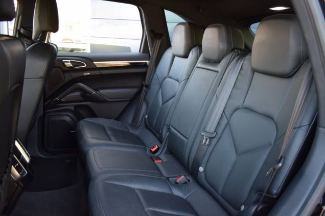 PORSCHE CAYENNE DIESEL 3.0 V6 245 CV BVA 11