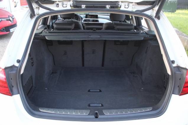 BMW SERIE 3 TOURING BUSINESS 320D X DRIVE 190 CV BVA / ORIGINE FRANCE / SUIVI COMPLET 14 BMW SERIE 3 TOURING BUSINESS 320D X DRIVE 190 CV BVA / ORIGINE FRANCE / SUIVI COMPLET 14