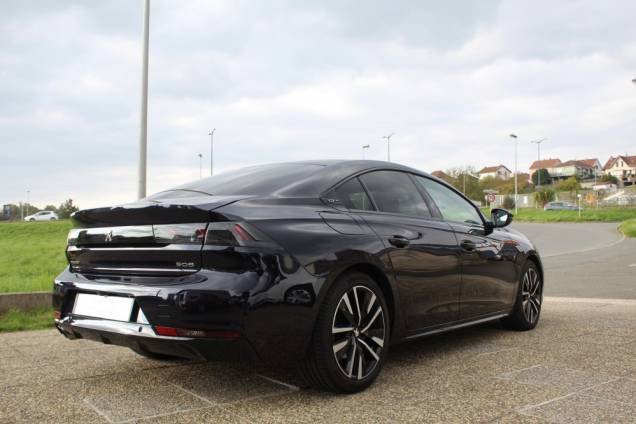 PEUGEOT 508 GT 2.0 BLUEDHI 180 CV EAT8 6 PEUGEOT 508 GT 2.0 BLUEDHI 180 CV EAT8 6