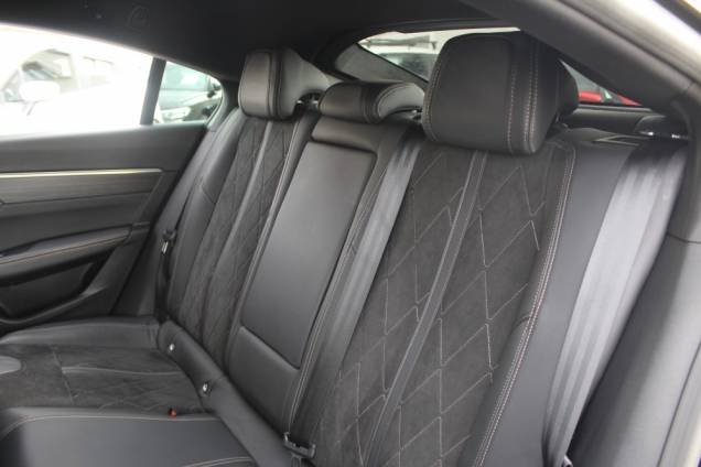 PEUGEOT 508 GT 2.0 BLUEDHI 180 CV EAT8 12 PEUGEOT 508 GT 2.0 BLUEDHI 180 CV EAT8 12