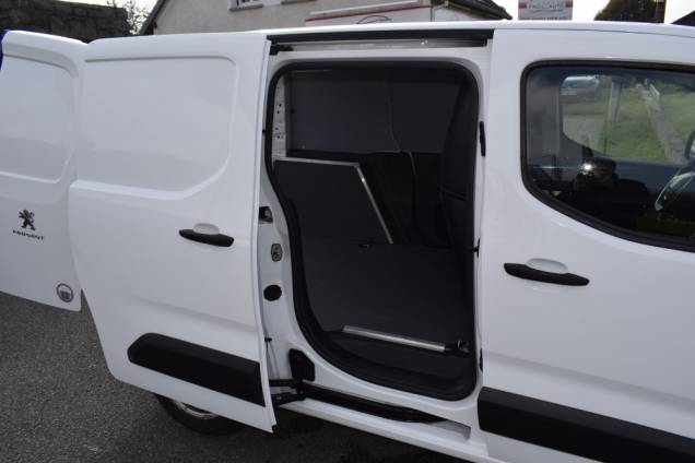 PEUGEOT PARTNER PREMIUM HDI 100 CV BVM 9